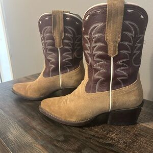 Tecovas Jolene Tan and Burgundy